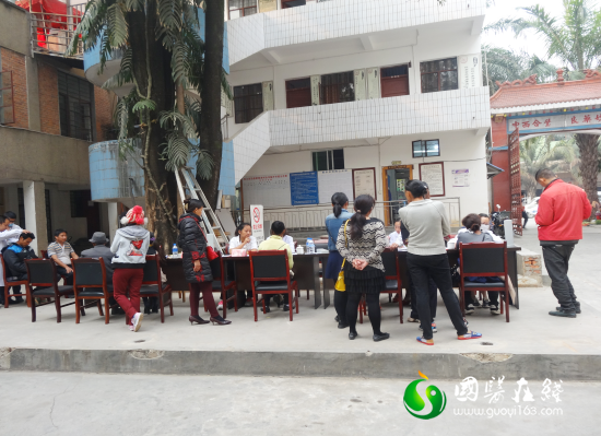 臨滄市中醫(yī)藥學(xué)會專家蒞臨雙江縣中醫(yī)醫(yī)院 支持指導(dǎo)診療工作